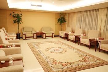 Qingdao Excalibur Hotel Екстер'єр фото