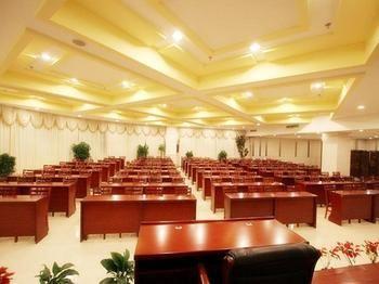 Qingdao Excalibur Hotel Екстер'єр фото